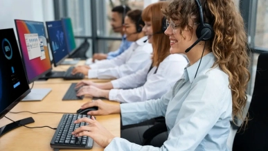 people-working-call-center (1)